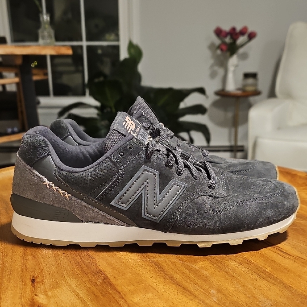 New Balance 696 Dark Gray Sneakers - Picture 4 of 6